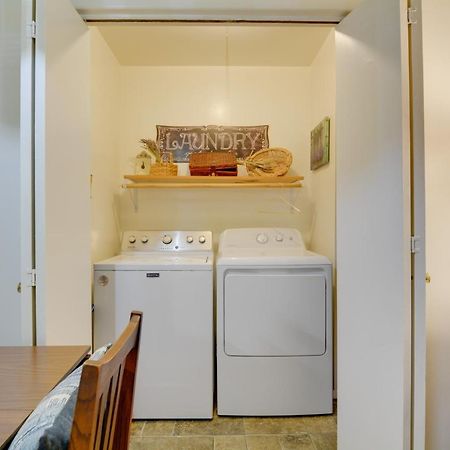 Bright Springfield Home Walk To Nature Center! Exterior foto