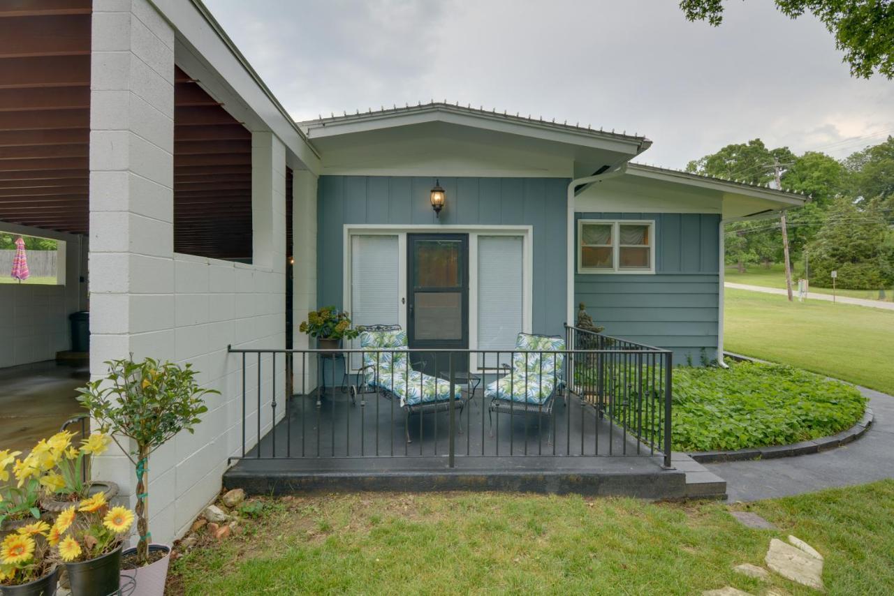 Bright Springfield Home Walk To Nature Center! Exterior foto